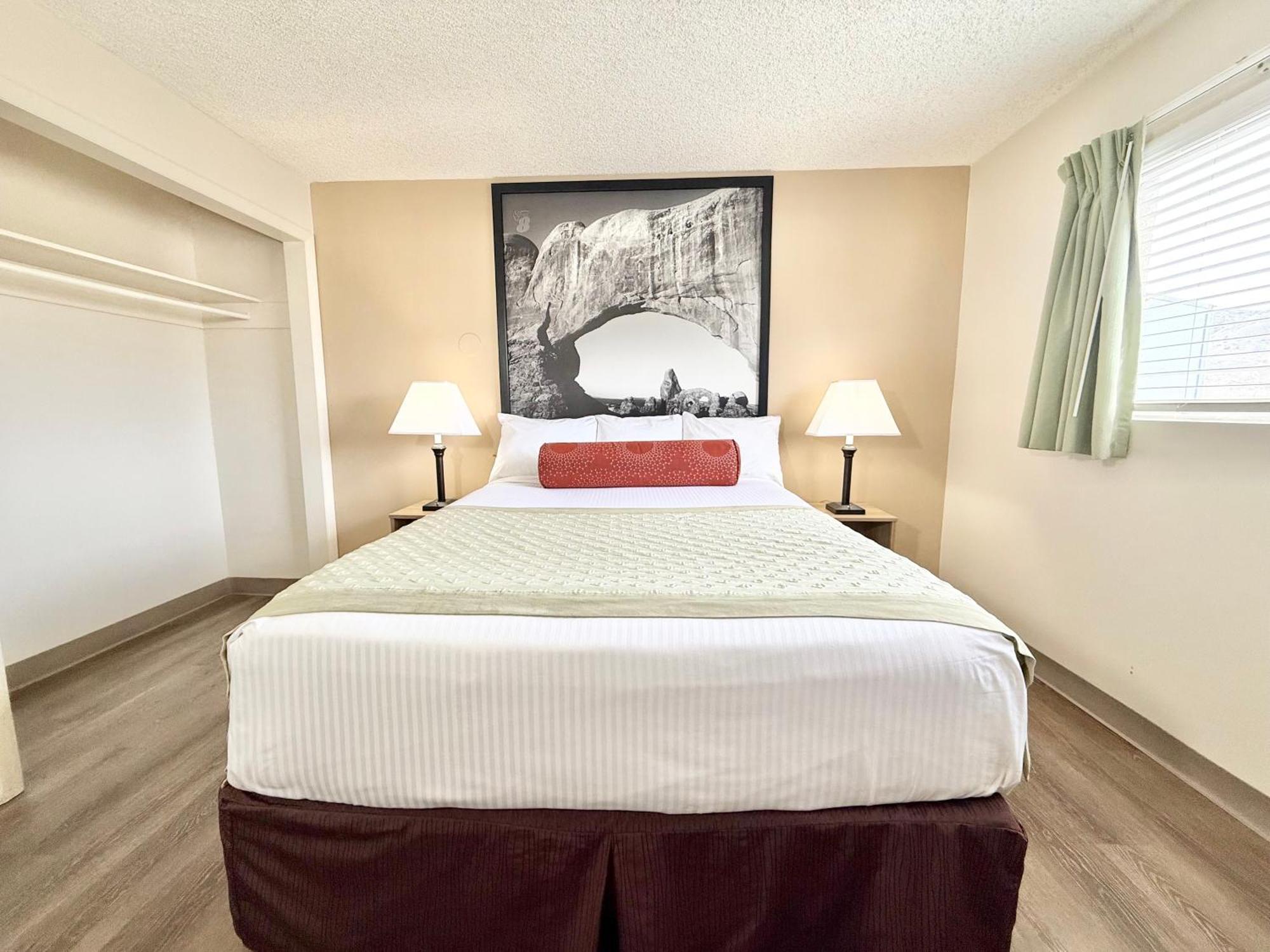 מלון Super 8 By Wyndham Salina/Scenic Hills Area מראה חיצוני תמונה