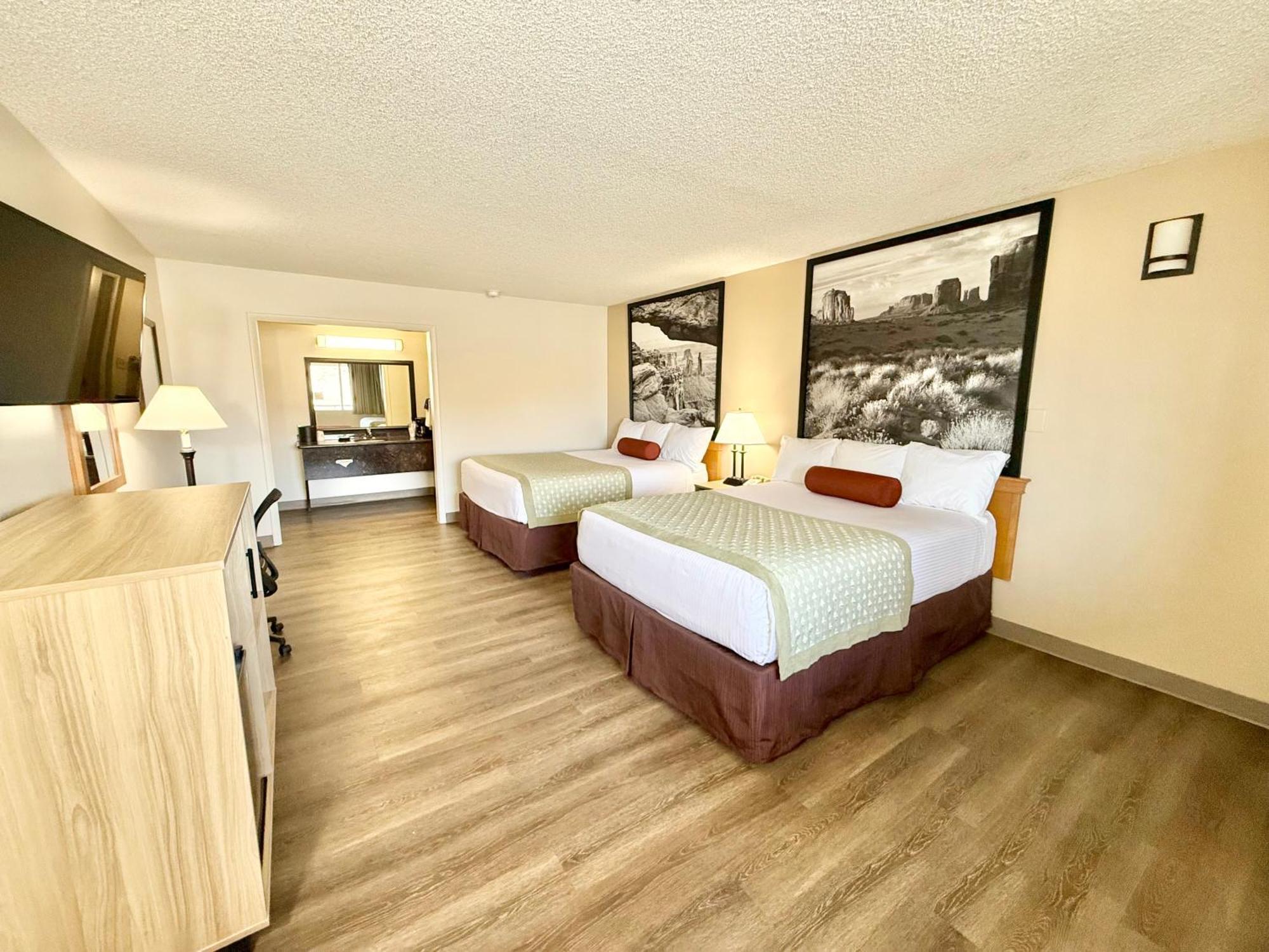 מלון Super 8 By Wyndham Salina/Scenic Hills Area מראה חיצוני תמונה